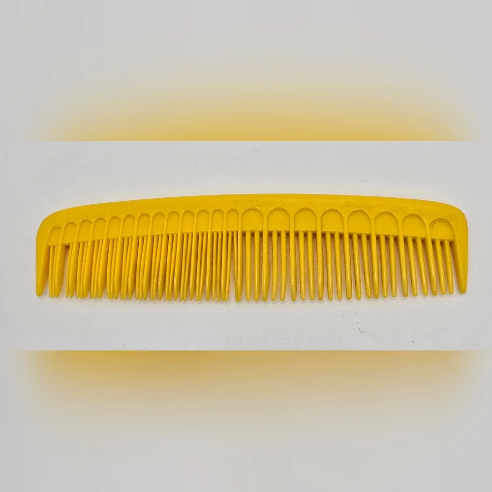 Vintage Yellow Pocket Comb 5